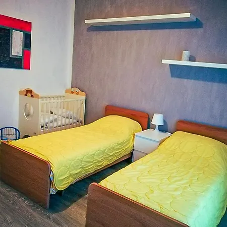 Giuliana בית נופש קנוביו