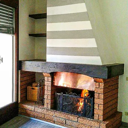 Giuliana בית נופש קנוביו